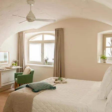 Arkhe Boutique B&B