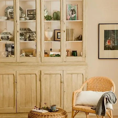 Arkhe Boutique Bed & Breakfast Pals