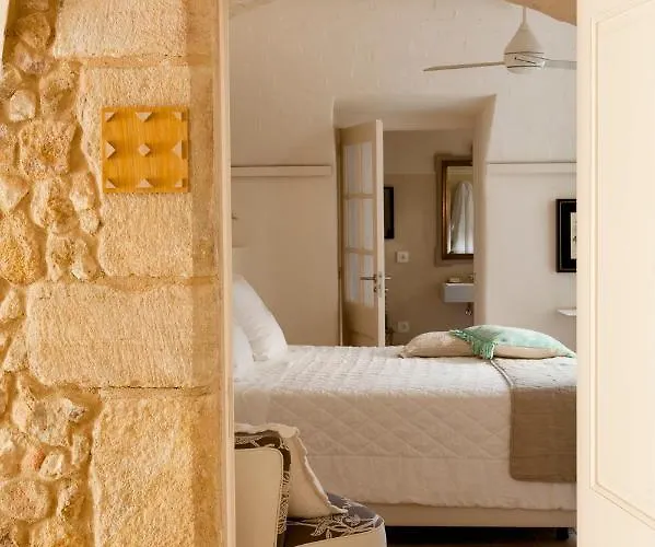 Arkhe Boutique 4* פאלס