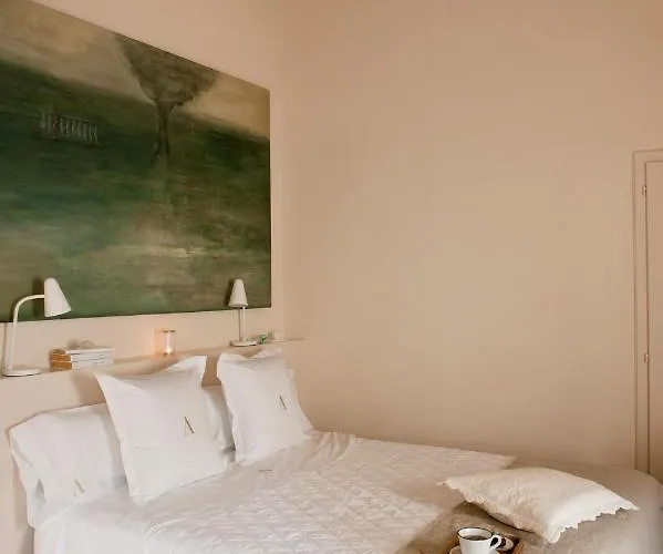 Arkhe Boutique 4*